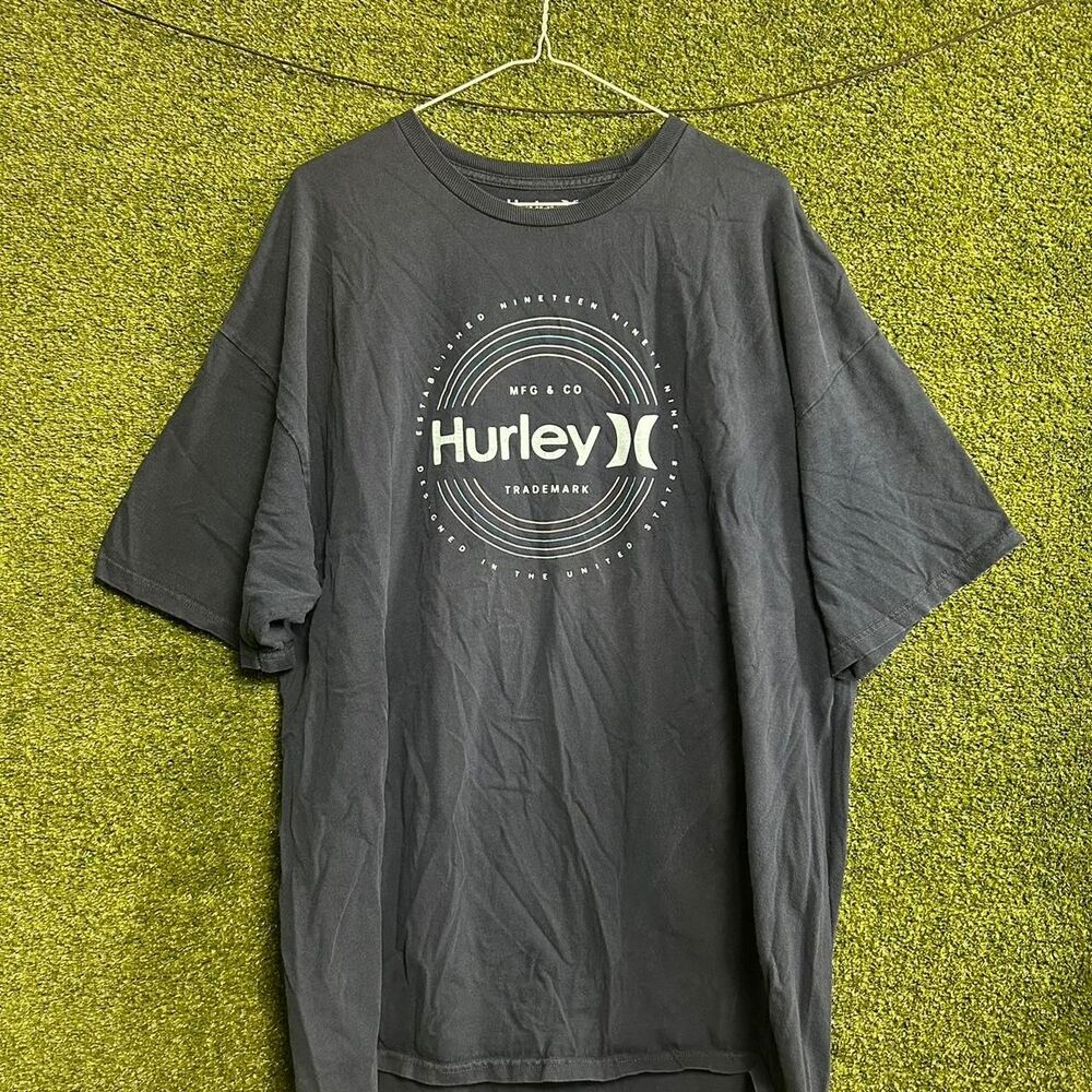 Hurley Men's Navy and Blue T-shirt